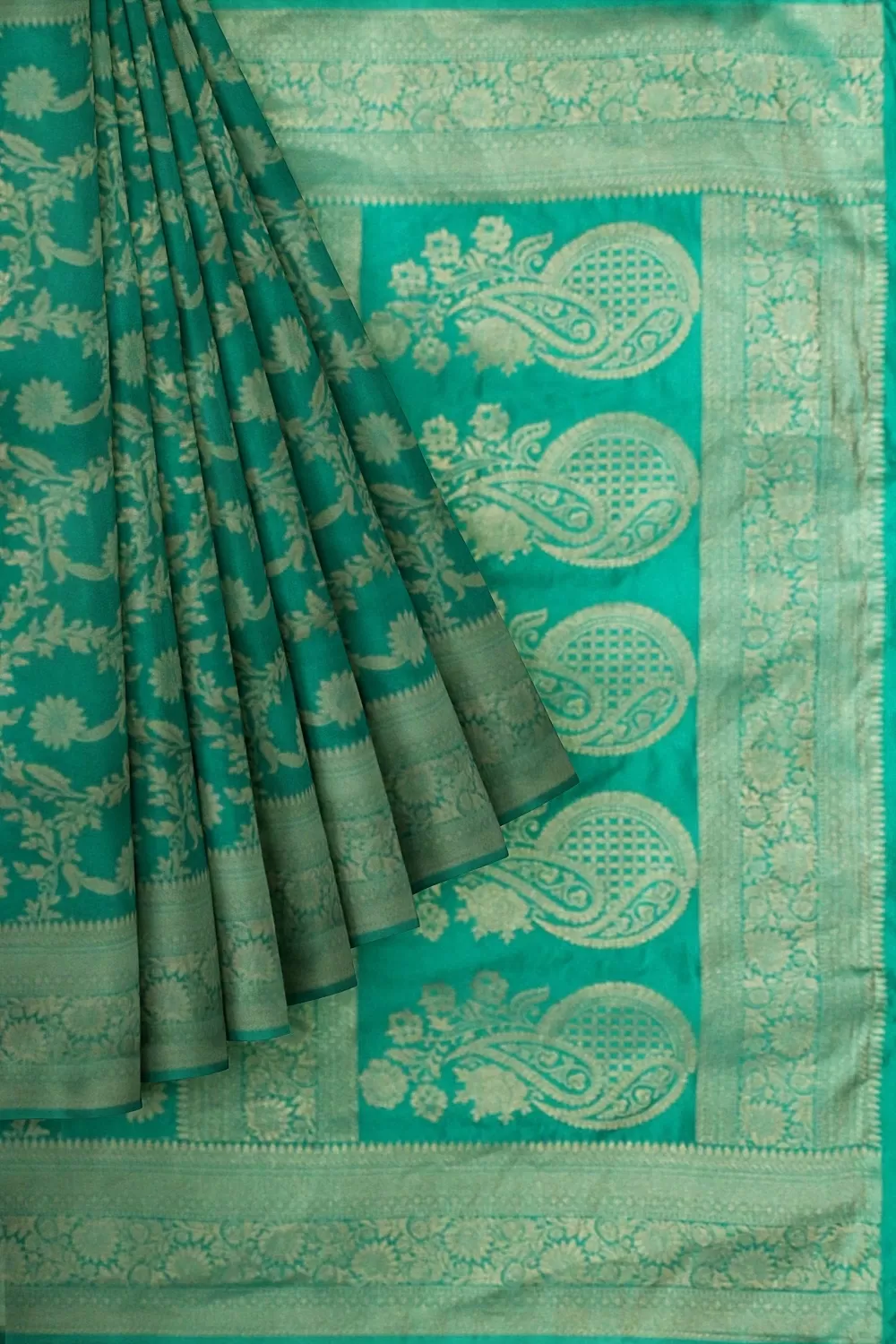 Green Colour Soft Silk Sarees