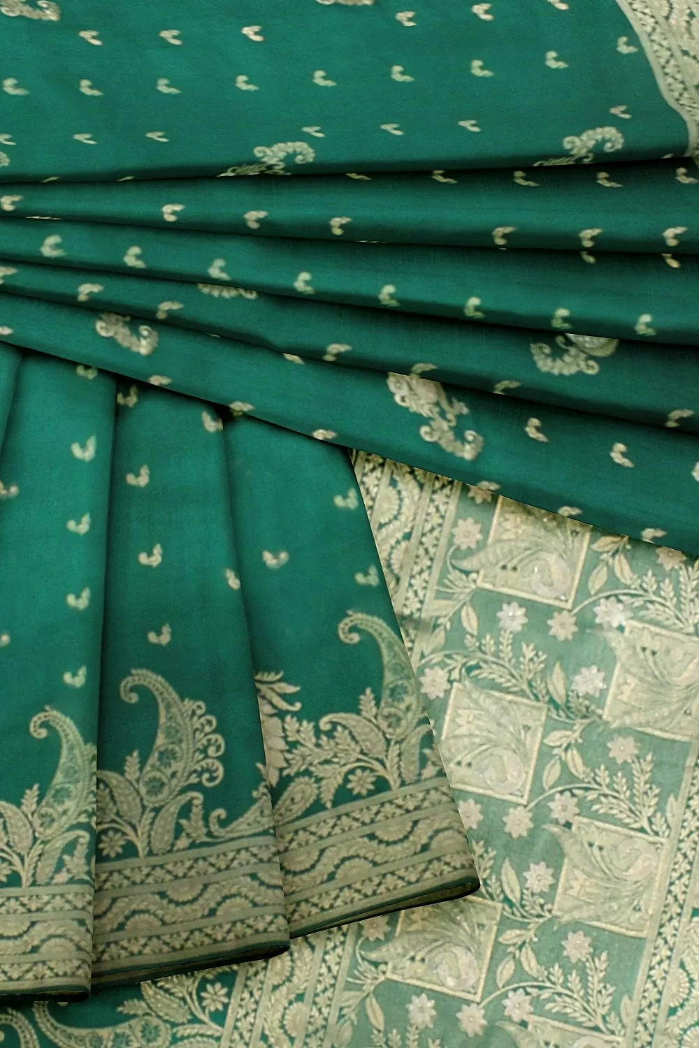 Green Colour Soft Silk Sarees