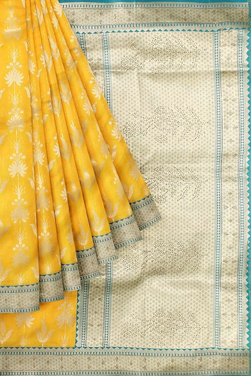 Yellow Colour Soft Silk Saree